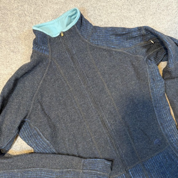 Mountain Hardwear Jackets & Blazers - Mountain Hardwear Sweater Womens Medium Gray Full Zip Mock Neck Knit Jacket